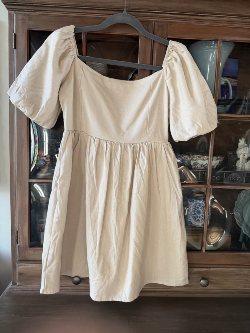 Cream Puff-Sleeve Mini Dress